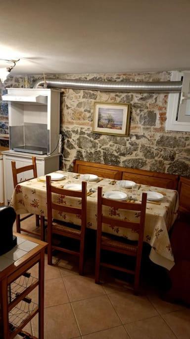 Taverna Abitazione A 15 Km Da Firenze Прато Экстерьер фото